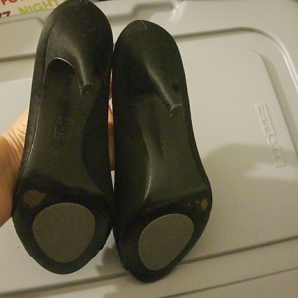 Shoes - Picture 2 of 3