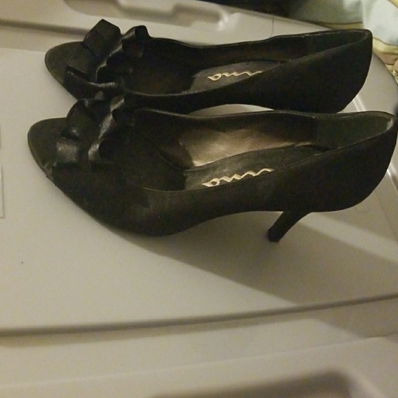 Shoes - Picture 3 of 3