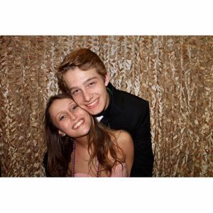 Meet your Posher, Alyx