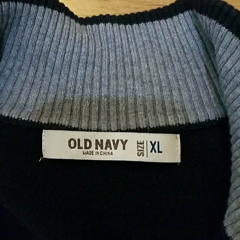 Mens pull over - Picture 2 of 3