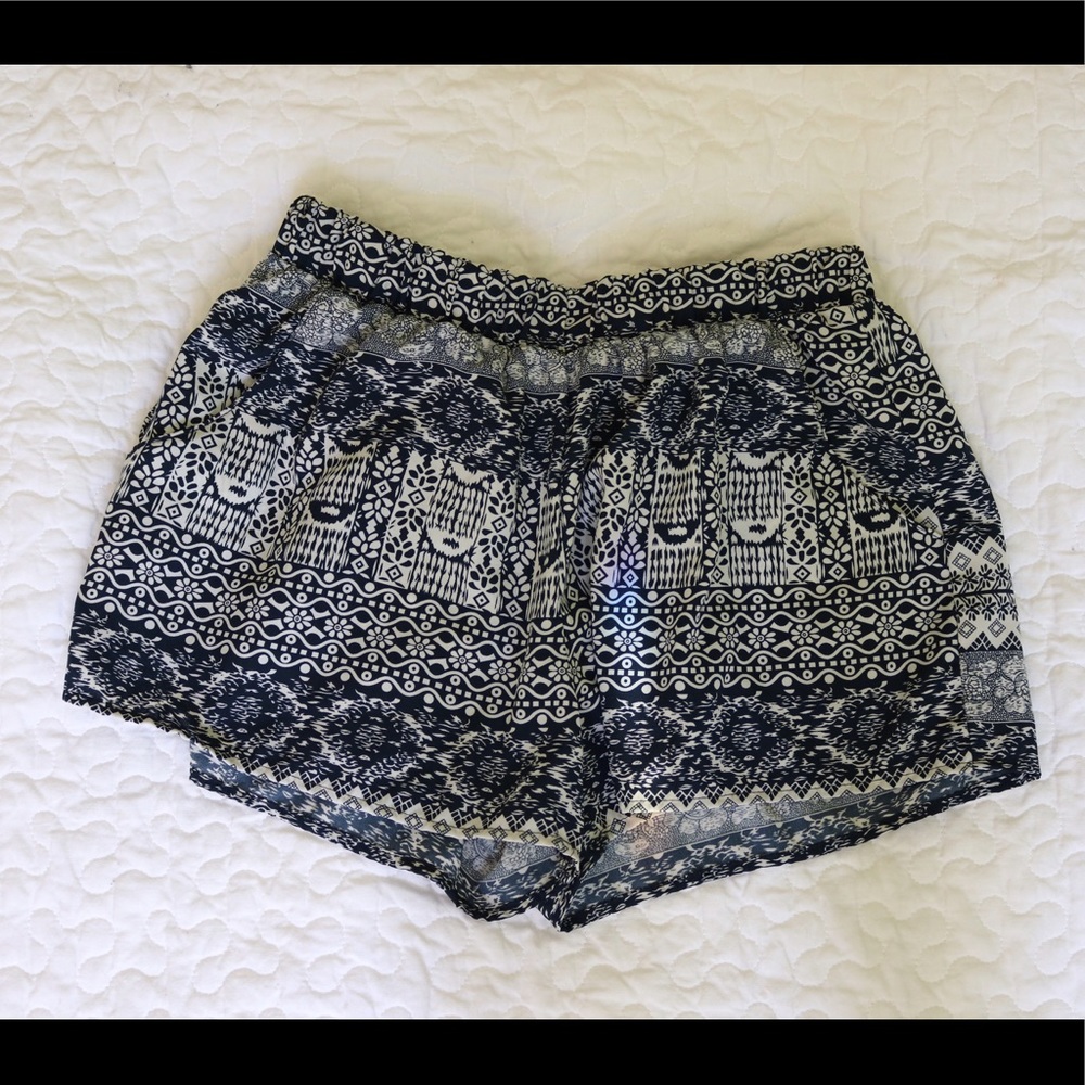 Patterned shorts