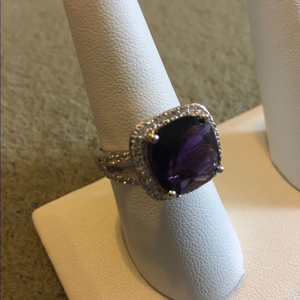 .925 Sterling Silver Ring. - Picture 2 of 4