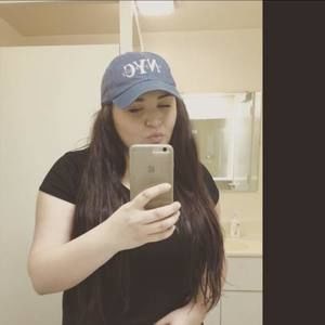 Meet your Posher, Hayley