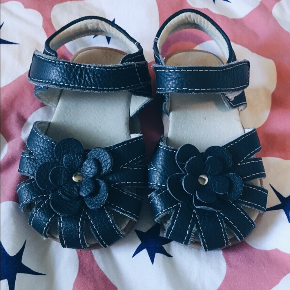 Navy blue leather sandals size-22 or size-6