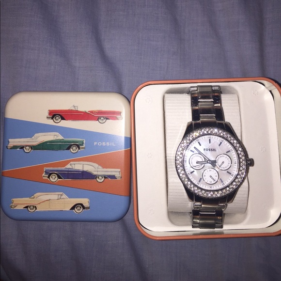 Slightly used fossil watch - Picture 1 of 5