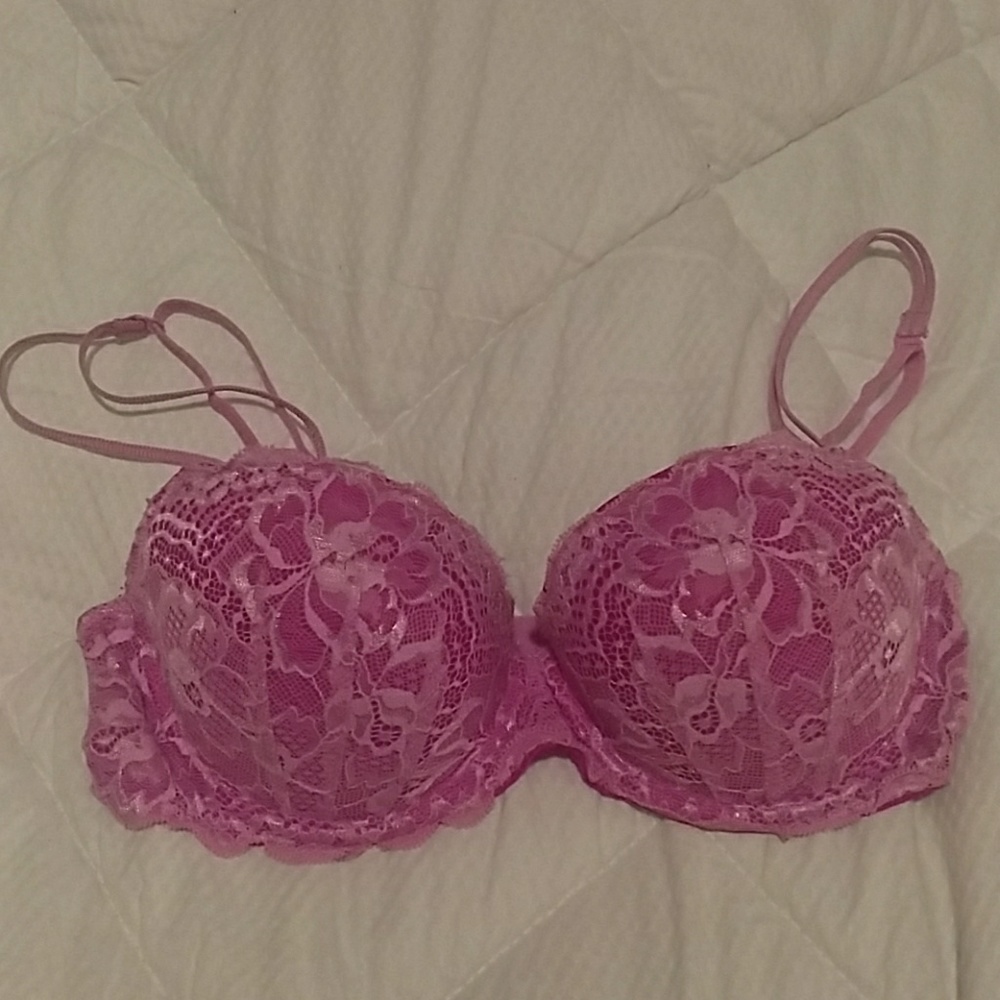 Pink lace, date push-up bra