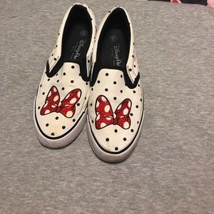 Minnie Mouse shoes size 8