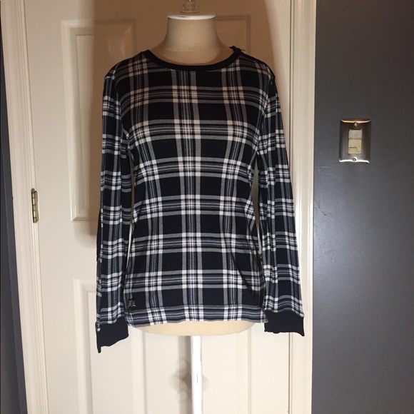 sweater - Picture 1 of 2