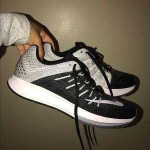 BRAND NEW! Nike Air Zoom Elite 8