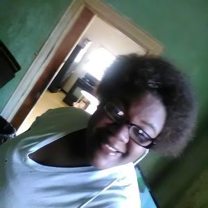 Meet your Posher, Hillary