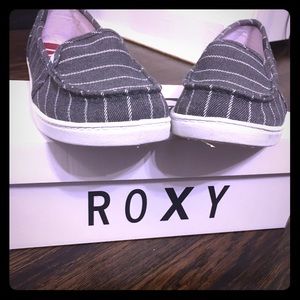 Roxy slip on Minnow sport flat