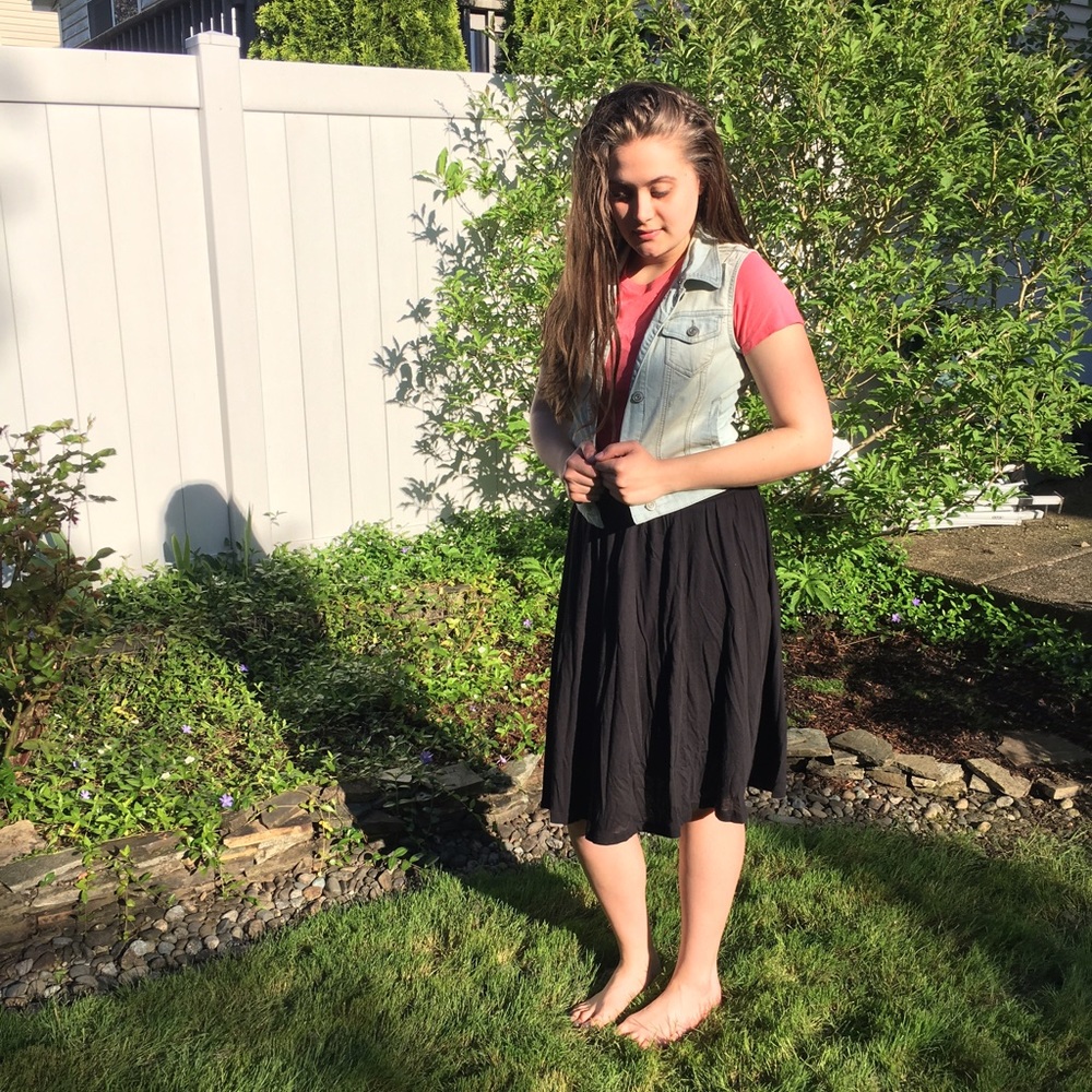 ***DONATED*** Black Old Navy Skirt