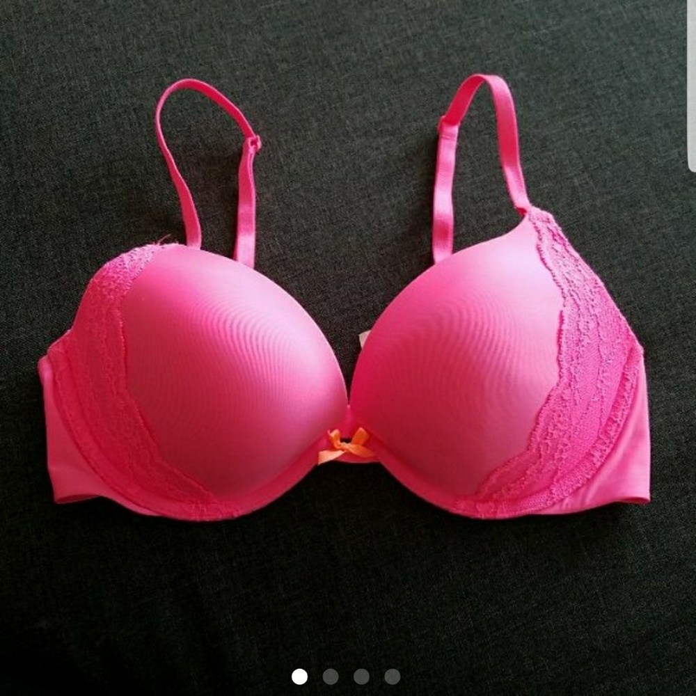 SOLD 🚫 Victoria Secret Push-up Bra