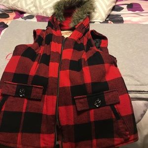 Missimo supply checkered red & black vest w/ fur