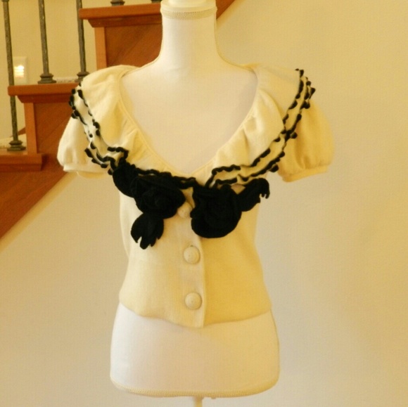 Rose applique sweater by Leifsdottir - Picture 2 of 4