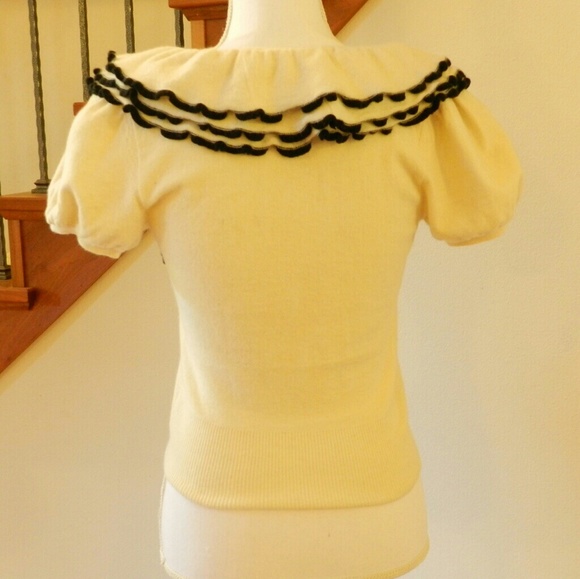 Rose applique sweater by Leifsdottir - Picture 3 of 4