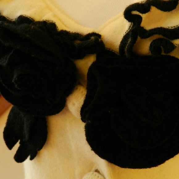 Rose applique sweater by Leifsdottir - Picture 4 of 4