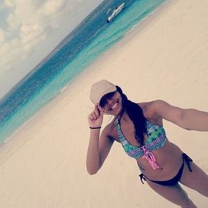 Meet your Posher, Shamaila