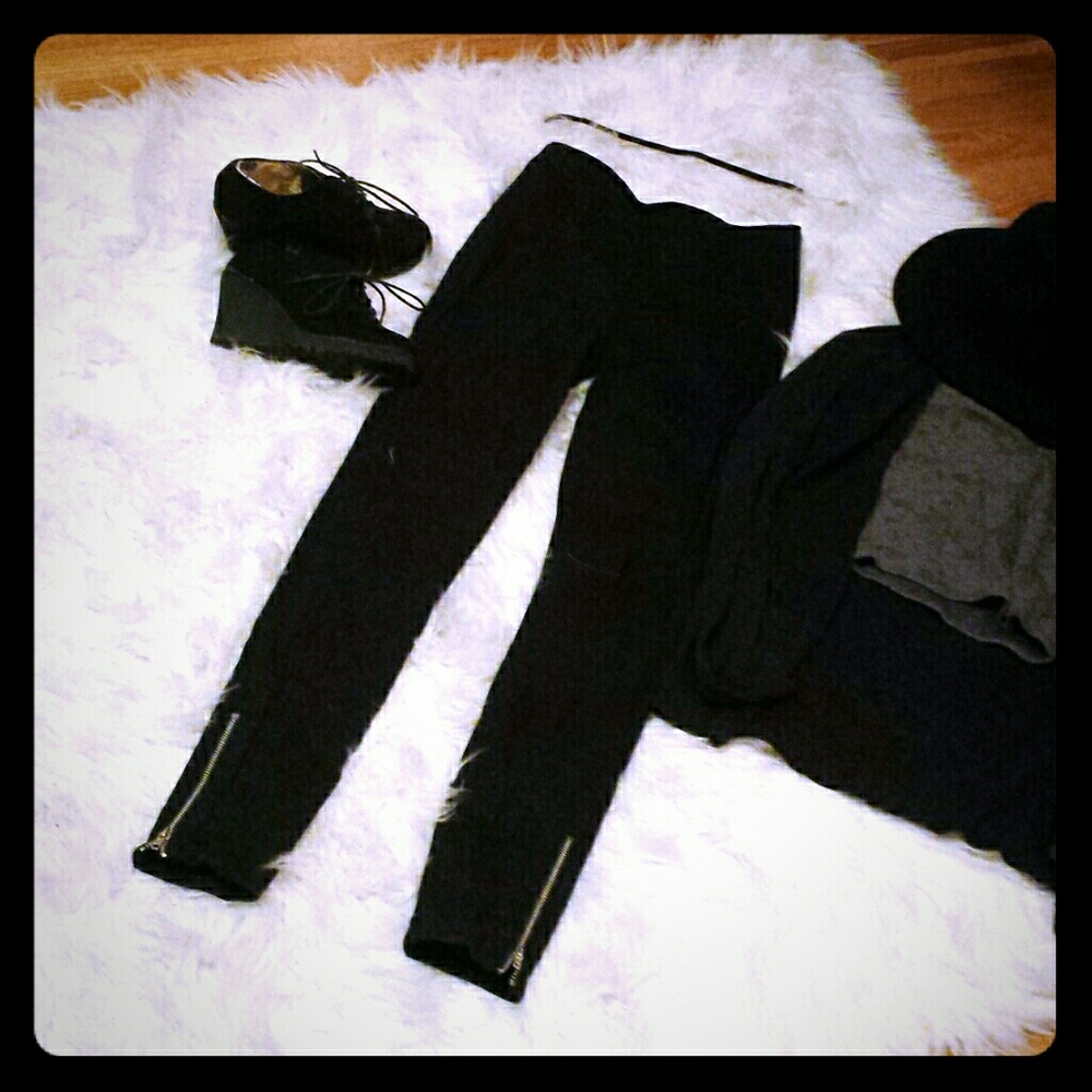 Black high-waisted Forever 21 pants