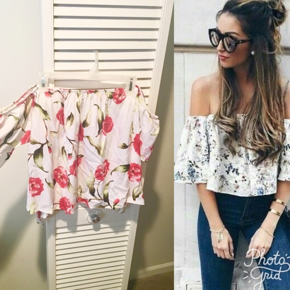 Perfect TOPSHOP Floral off shoulder top!!