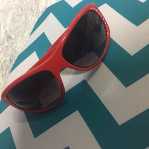 Fashionable Red Sunglasses 😎