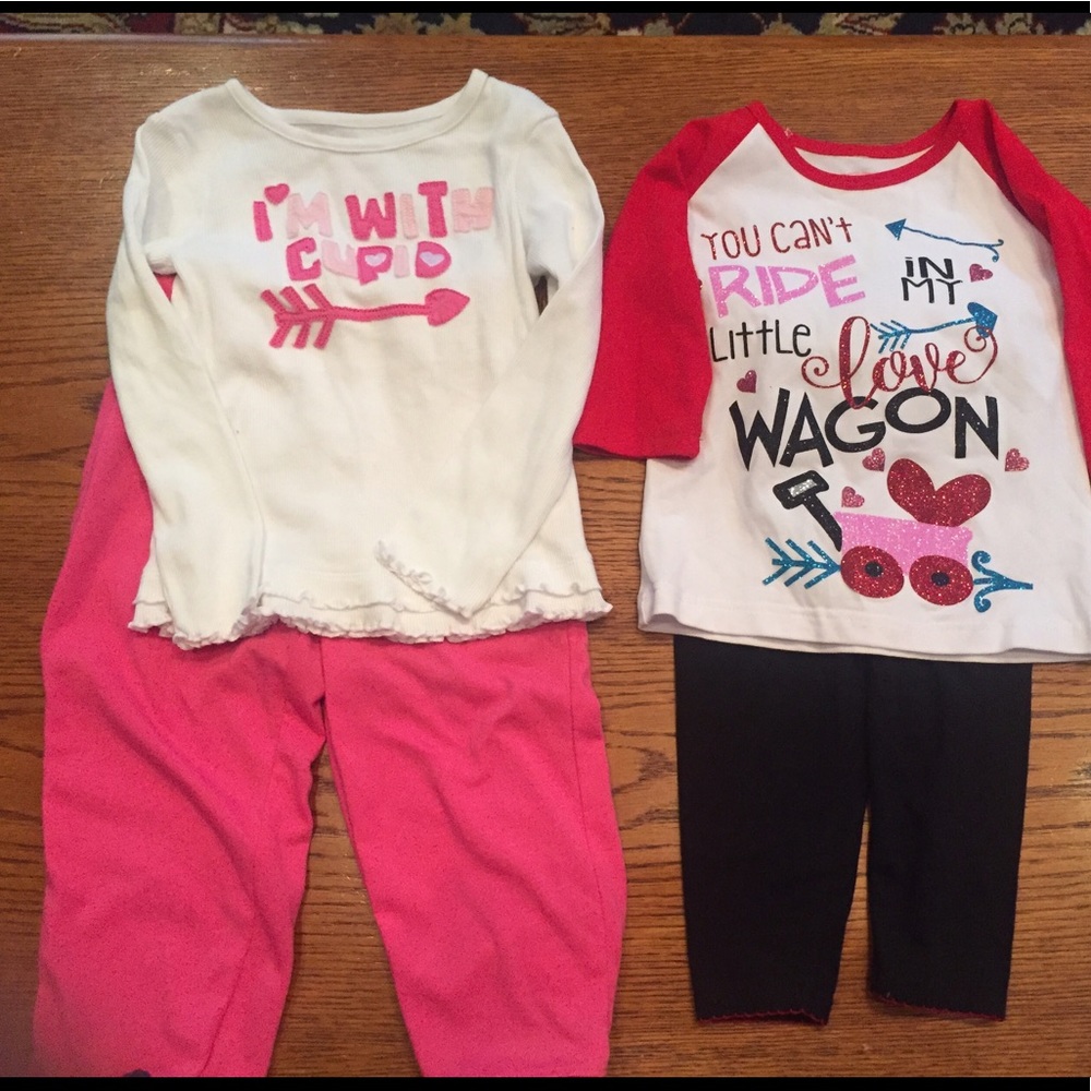 LOT of 2 Pants & 3 matching tops Holidays