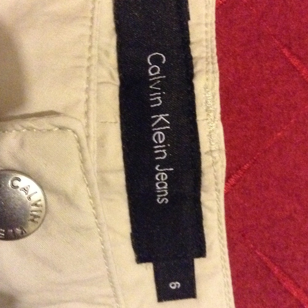 Calvin Klein - Picture 3 of 3