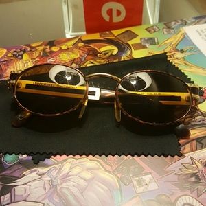 100%Authentic. Gianni Versace vintage sunglasses.