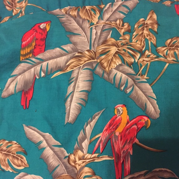 ❌SOLD ❌ PARADISE FOUND Magnum PI Hawaiian SHIRT - Picture 7 of 8