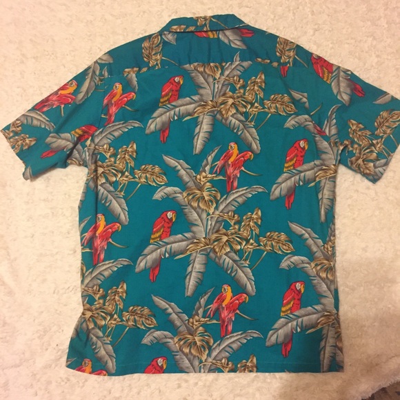 ❌SOLD ❌ PARADISE FOUND Magnum PI Hawaiian SHIRT - Picture 4 of 8