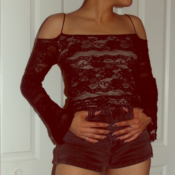 Black lace LONG SLEEVE blouse. - Picture 1 of 3