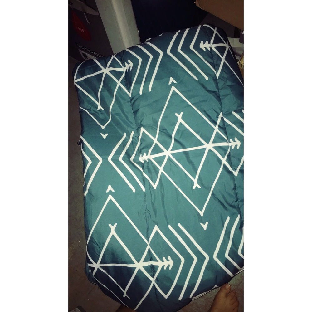 Twin size bed comforter