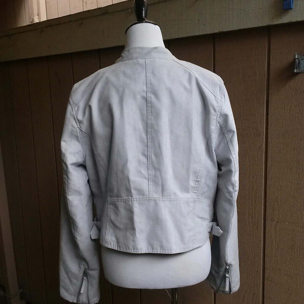 Women's jacket - Picture 2 of 2