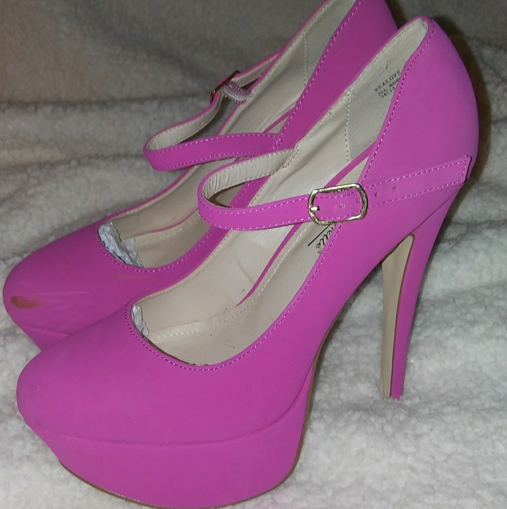 Hot Pink Heels