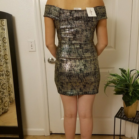 Dress - Picture 2 of 2