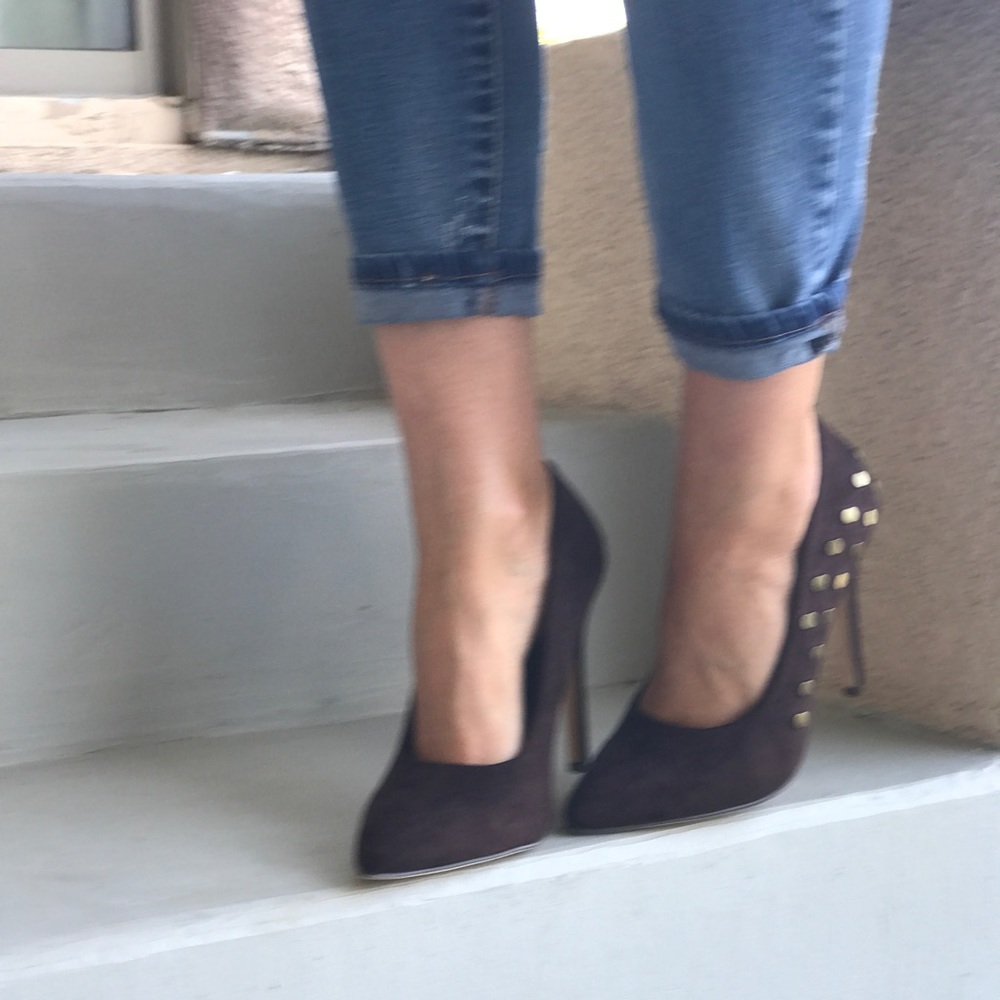 Classic Pointy Toe Stud Suede Stiletto Pump - Picture 6 of 7