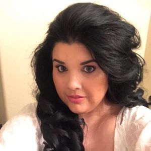 Meet your Posher, Aliena