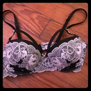 VS Strappy Push up Bra