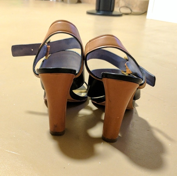 Coach heels - Picture 3 of 4