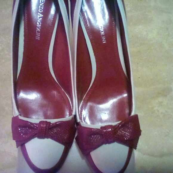 Shoes - Picture 1 of 4