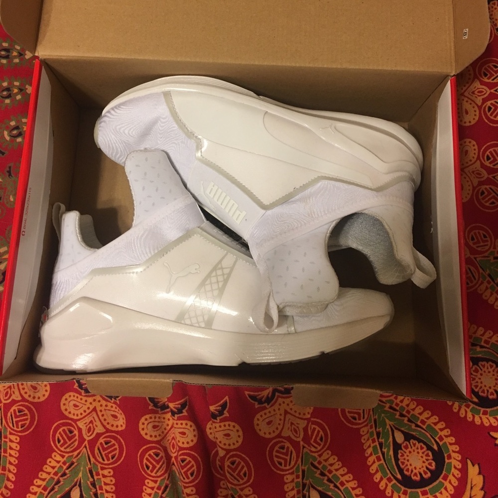 PUMA TRAINING SHOES (COMES WITH BOX)