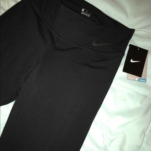 Brand New with Tag Nike dry-fit leggings