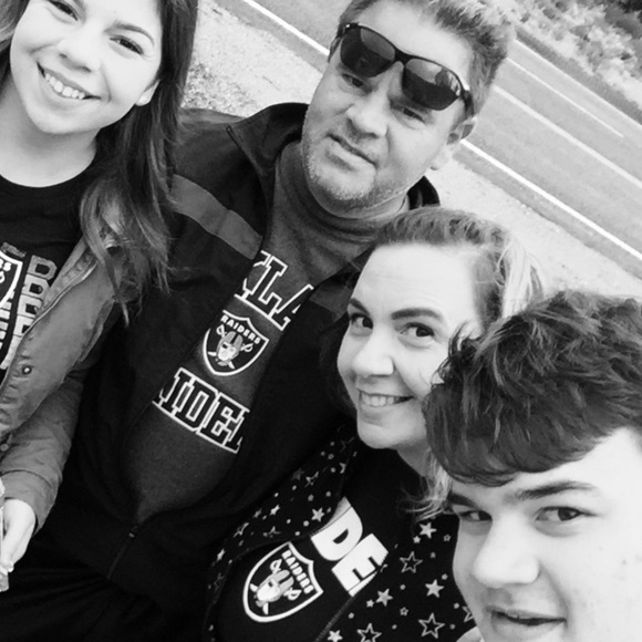 Meet your Posher, Dawn - Picture 1 of 1