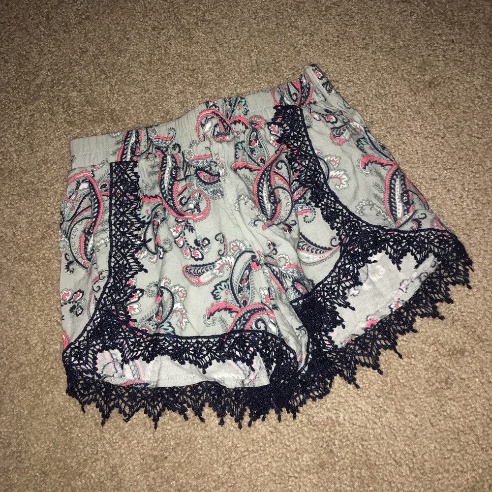 Patterned cotton shorts