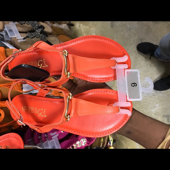 Sandals - Picture 3 of 8