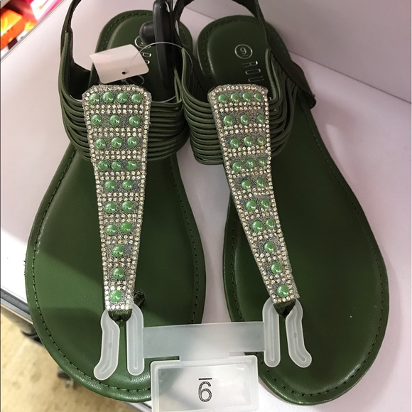 Sandals - Picture 7 of 8