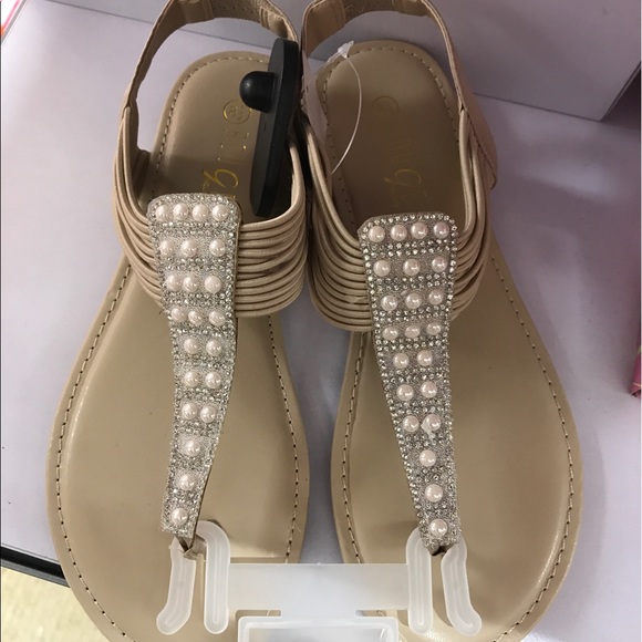 Sandals - Picture 2 of 8