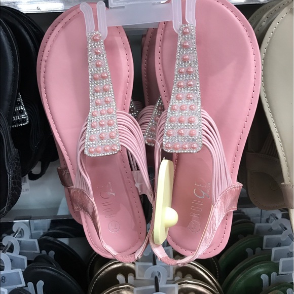 Sandals - Picture 3 of 8