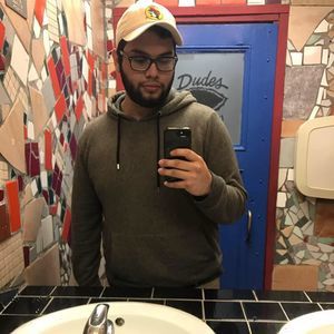 Meet your Posher, Cesar