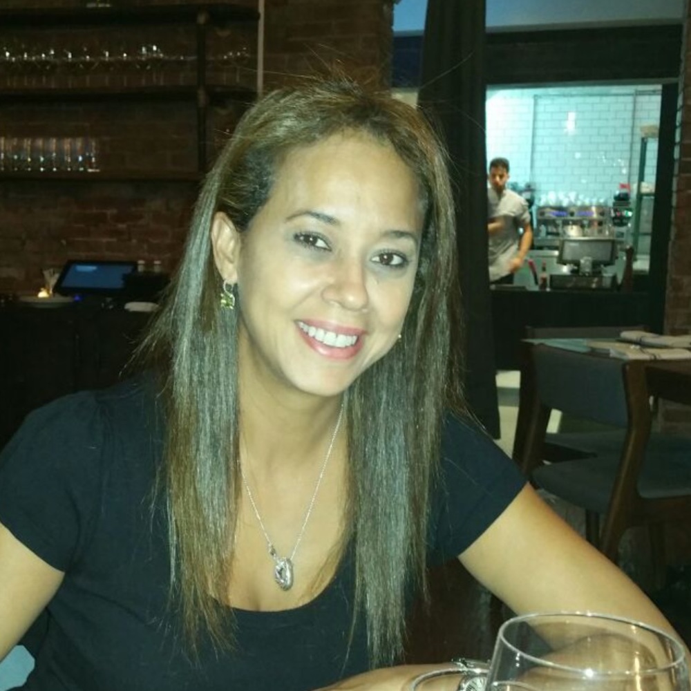 Meet your Posher, Simone